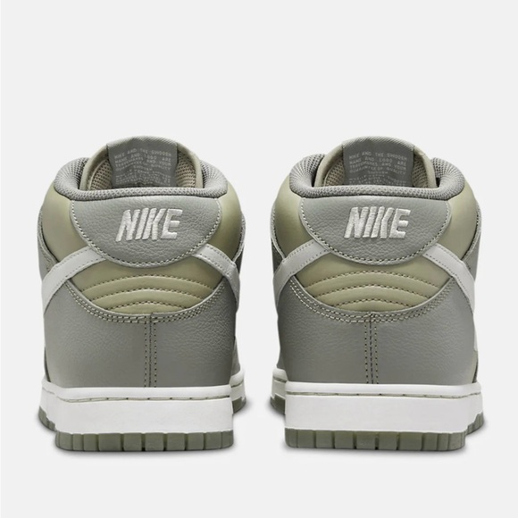 Men's Nike Dunk Mid 'Dark Stucco' sneakers, size 13 - Picture 3 of 11